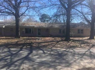 512 Faver St, England, AR 72046