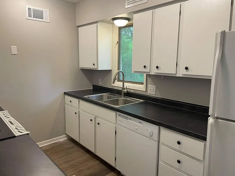 1322 Randall Pl — Photo 4