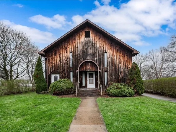 934 W Ridge Ave, Sharpsville, PA 16150