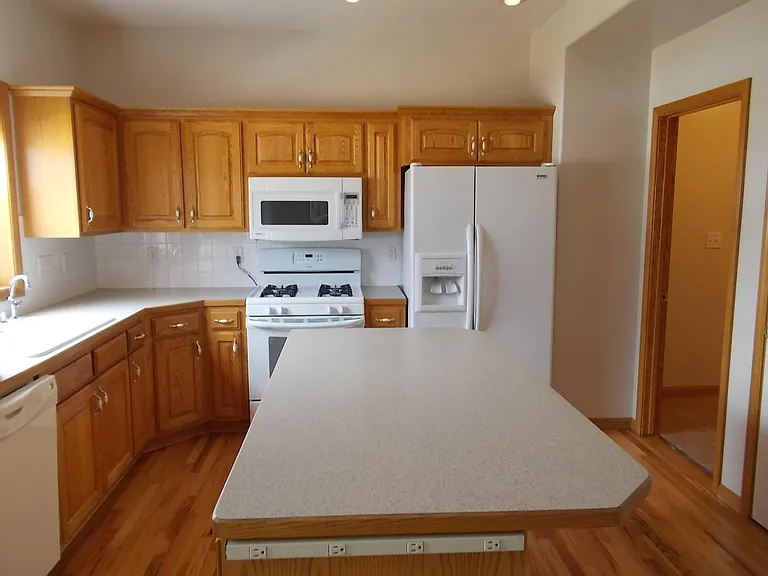 217 Arden Dr — Photo 9
