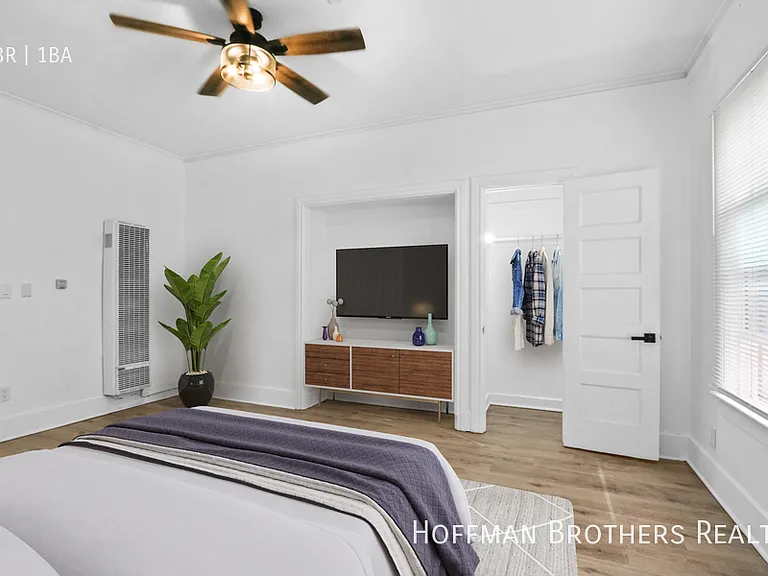 1344 W 4th St #7 — Photo 7