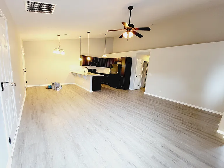 1318 N Curtis Ct — Photo 16