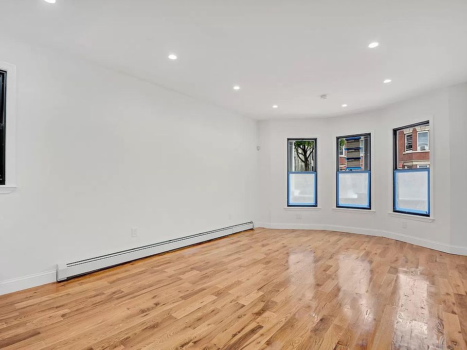 1st image of 2735 Morris Ave #B4