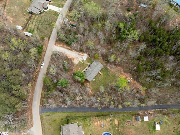 5th image of 279 Goodwin Rd