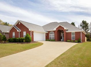 212 Dunolly Ln, Florence, AL 35633