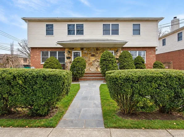 2 Pequot Ave #A, Pt Washington, NY 11050