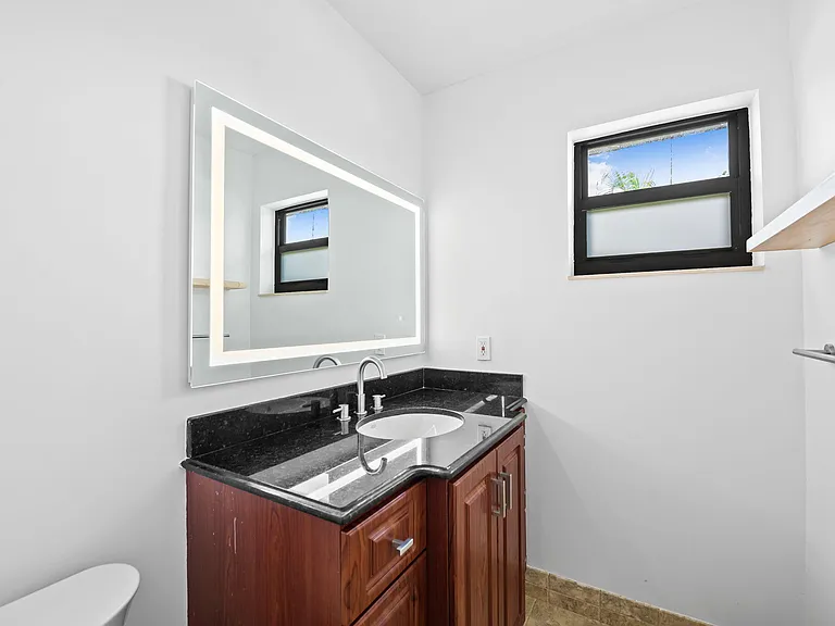 2700 NE 56th Ct #4B — Photo 16