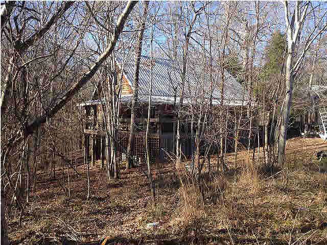 2nd image of 919 N Livingston Rd