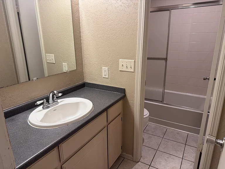 417 Chartrand Ave #B — Photo 5