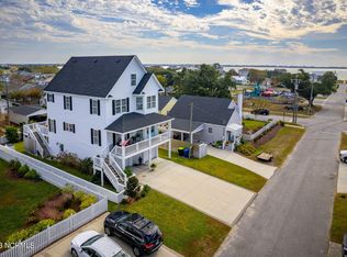 105 S 16th St, Morehead City, NC 28557