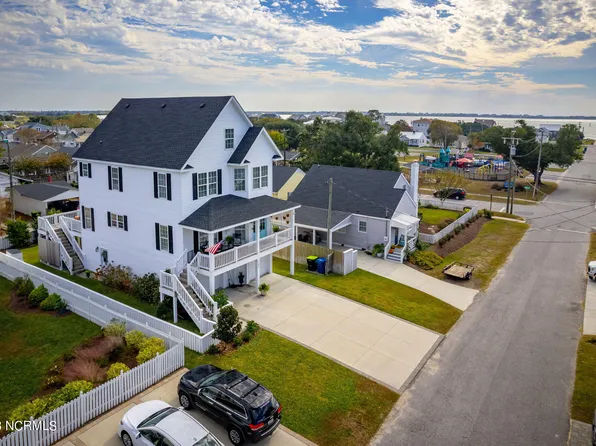 105 S 16th Street, Morehead City, NC 28557
