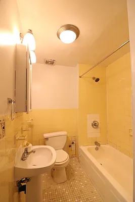 Rented by Oxford Property Group | media 34