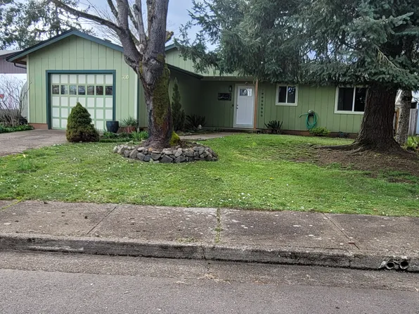 860 W Airway Rd, Lebanon, OR 97355