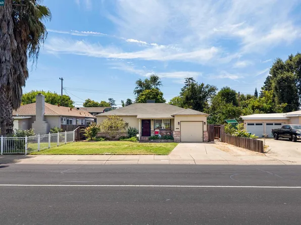 606 W Turner Rd, Lodi, CA 95240