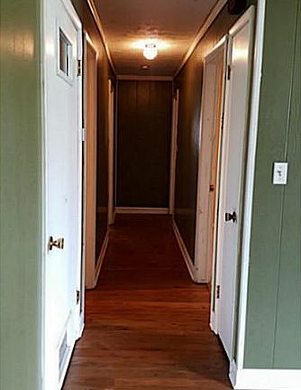 5th image of 915 Eastgate St