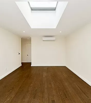 Rented by Avenues Real Estate | media 17