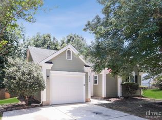 8506 Lockerbie Ln, Charlotte, NC 28215