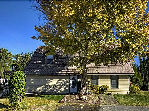 3rd image of 5500 W Deer Springs Way