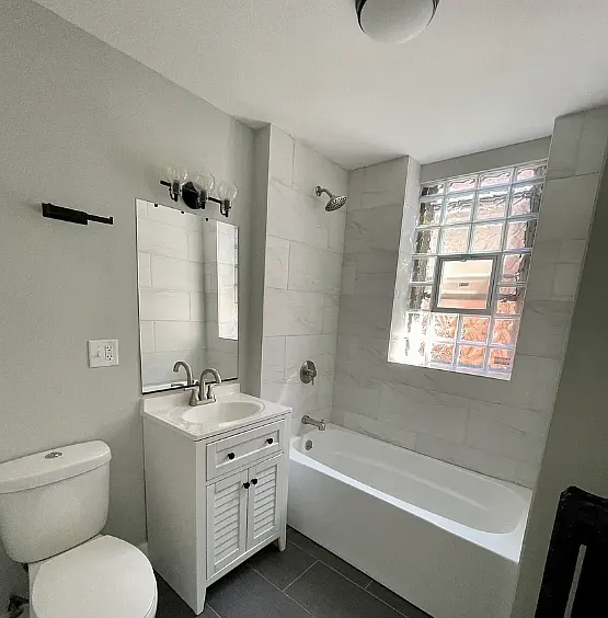 4611 S Prairie Ave #1 — Photo 3