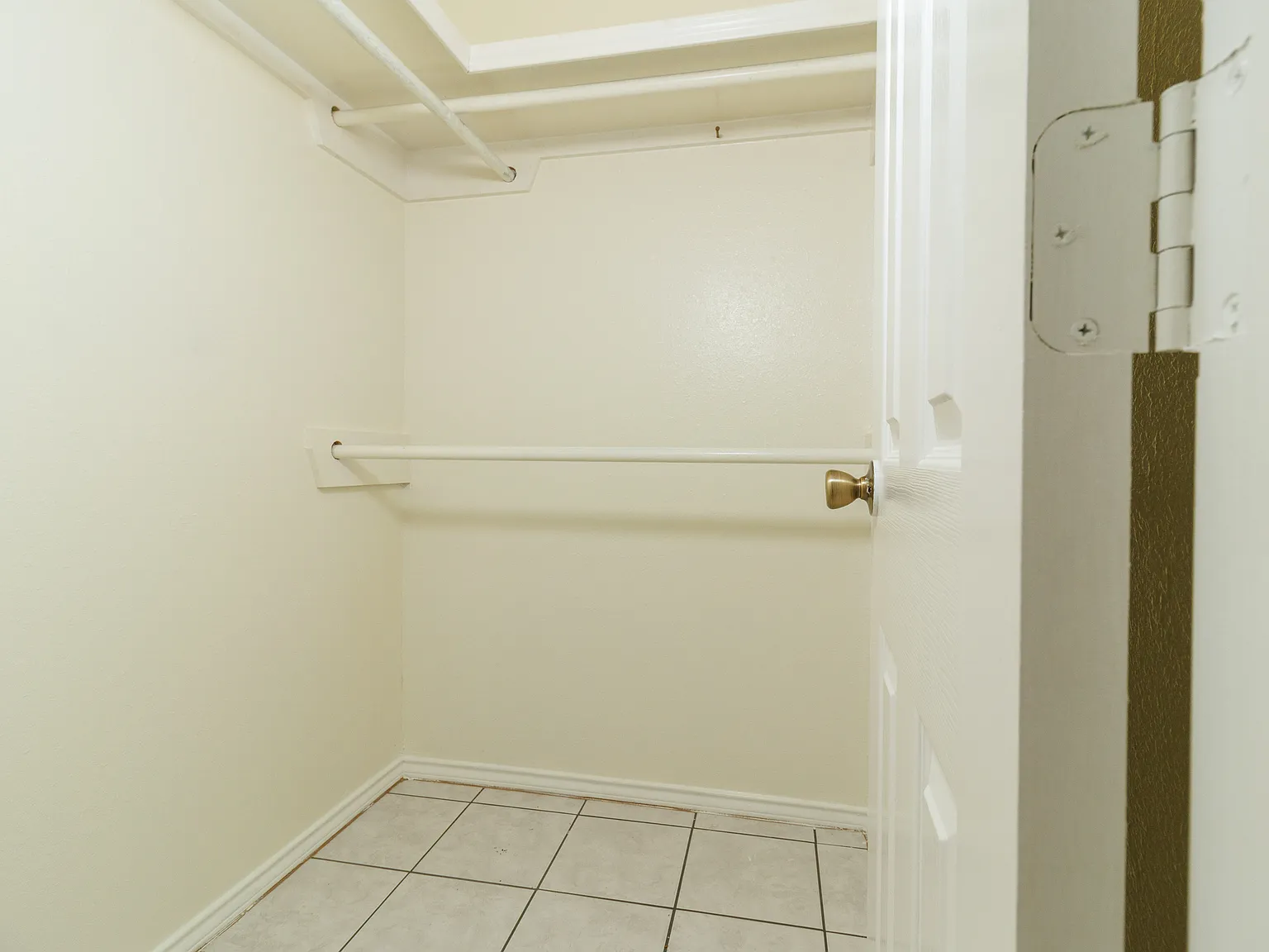 1014 Lexington — Photo 4