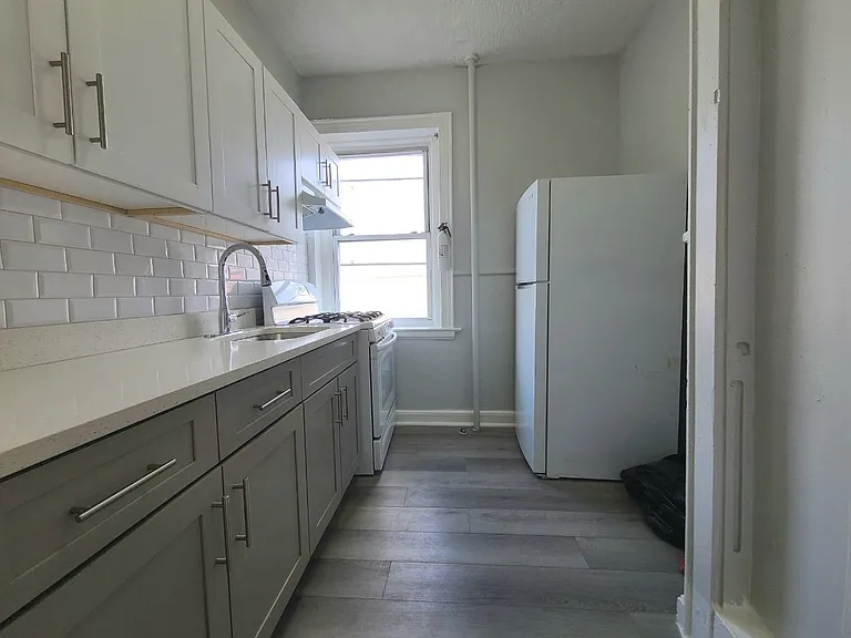 684 Summer Ave #501 — Photo 1