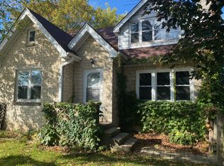2008 W Rawson Ave #1, Oak Creek, WI 53154