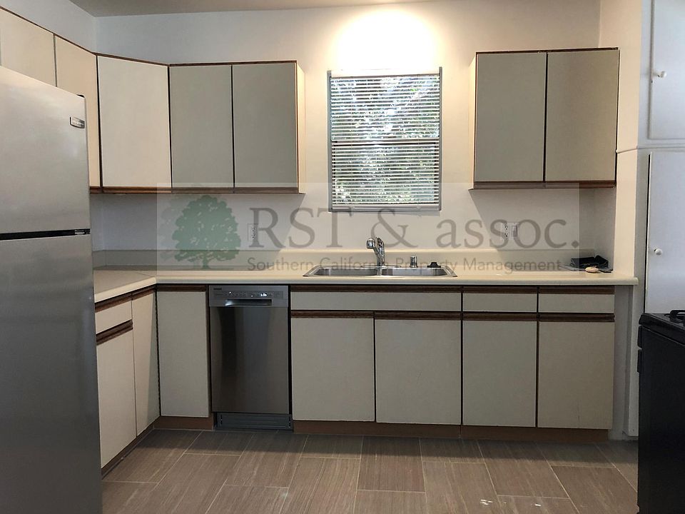 1st image of 461 N Gardner St