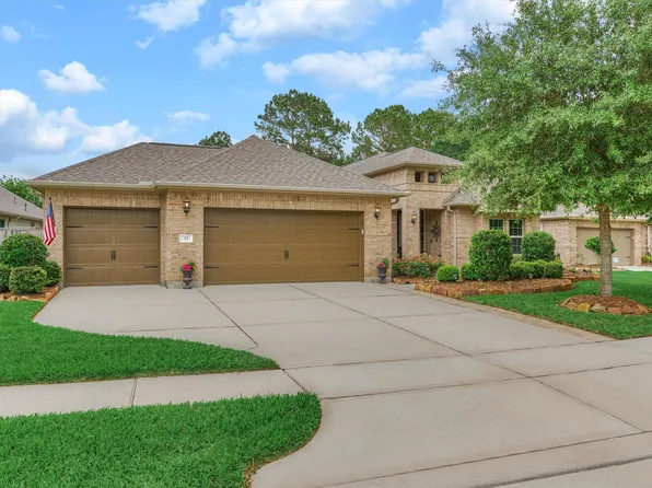 11 S Sandbells Park Ln, Montgomery, TX 77316
