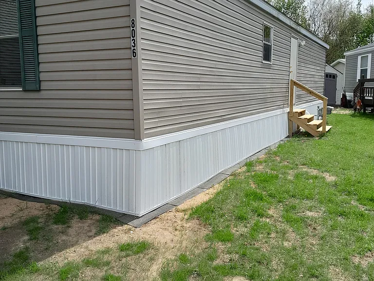 8036 Pine Ranch Dr — Photo 2