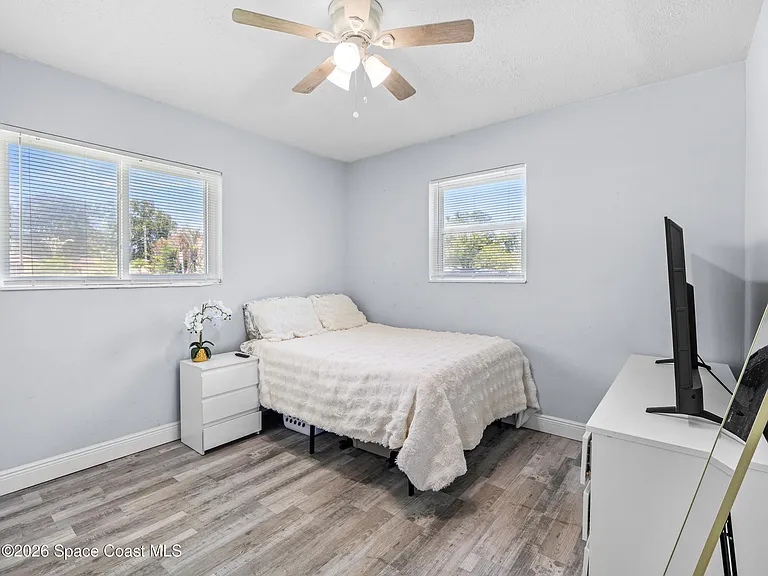 311 W University Blvd — Photo 14