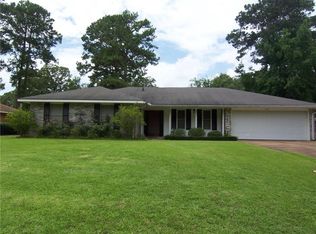 145 Wildwood Dr, Pineville, LA 71360