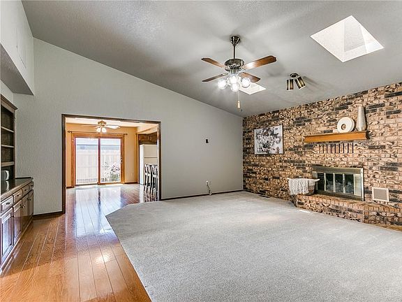 4th image of 1209 S Aspen Trl