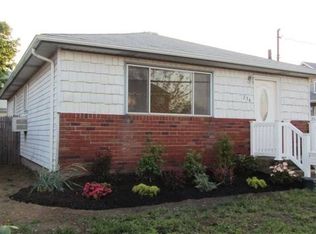 234 Arthur St, Freeport, NY