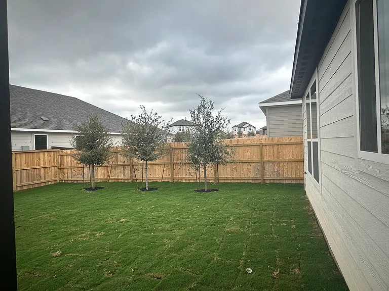 302 Rustic Grv — Photo 6