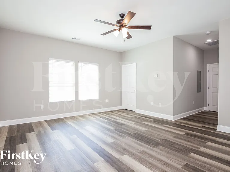 5055 Tuckaseegee Rd — Photo 9