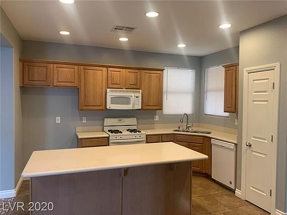 2nd image of 1177 Aspen Cliff Dr