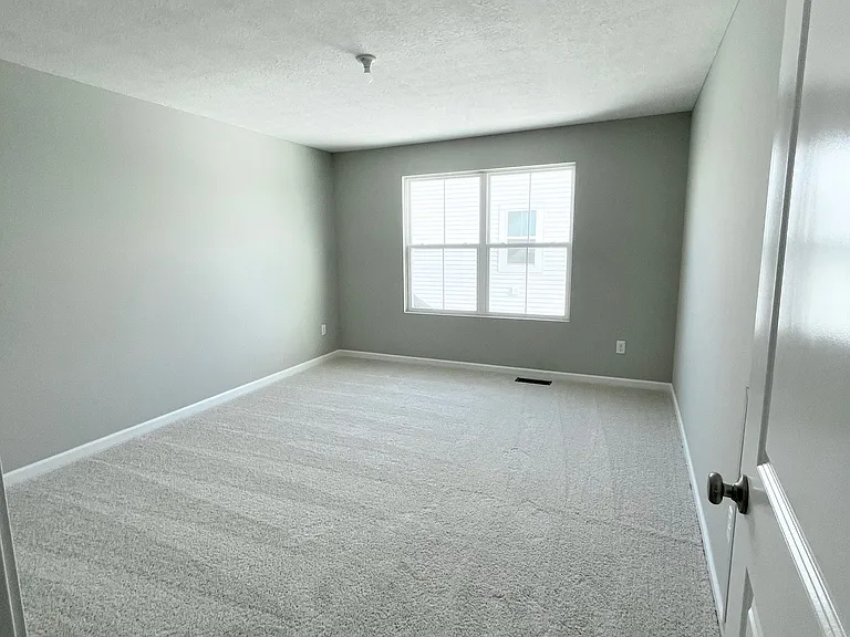 9083 Hawk Hill Way — Photo 30