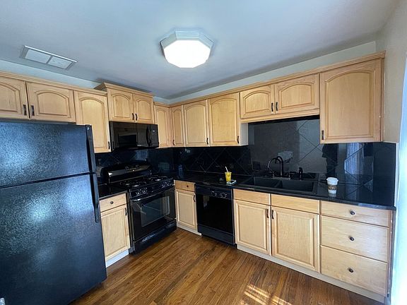 2nd image of 1600 Winona Ct Unit 2