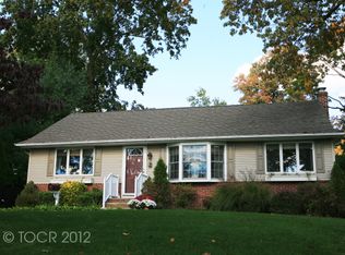 2 Colonial Dr, Midland Park, NJ 07432