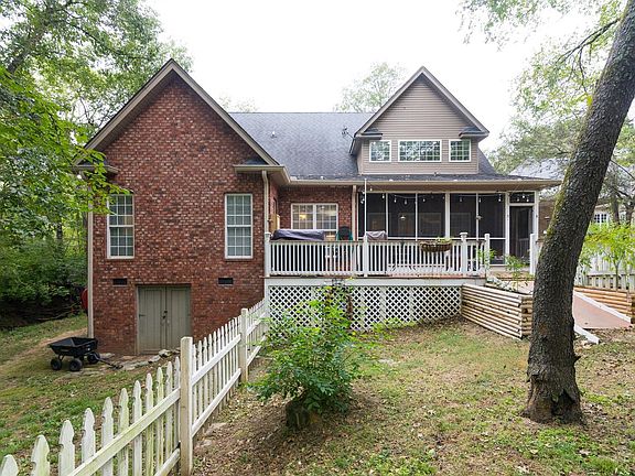 fenced in area for dogs