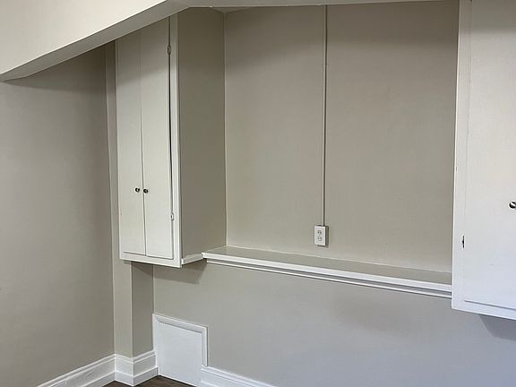 5th image of 1245 W 110th St APT 305