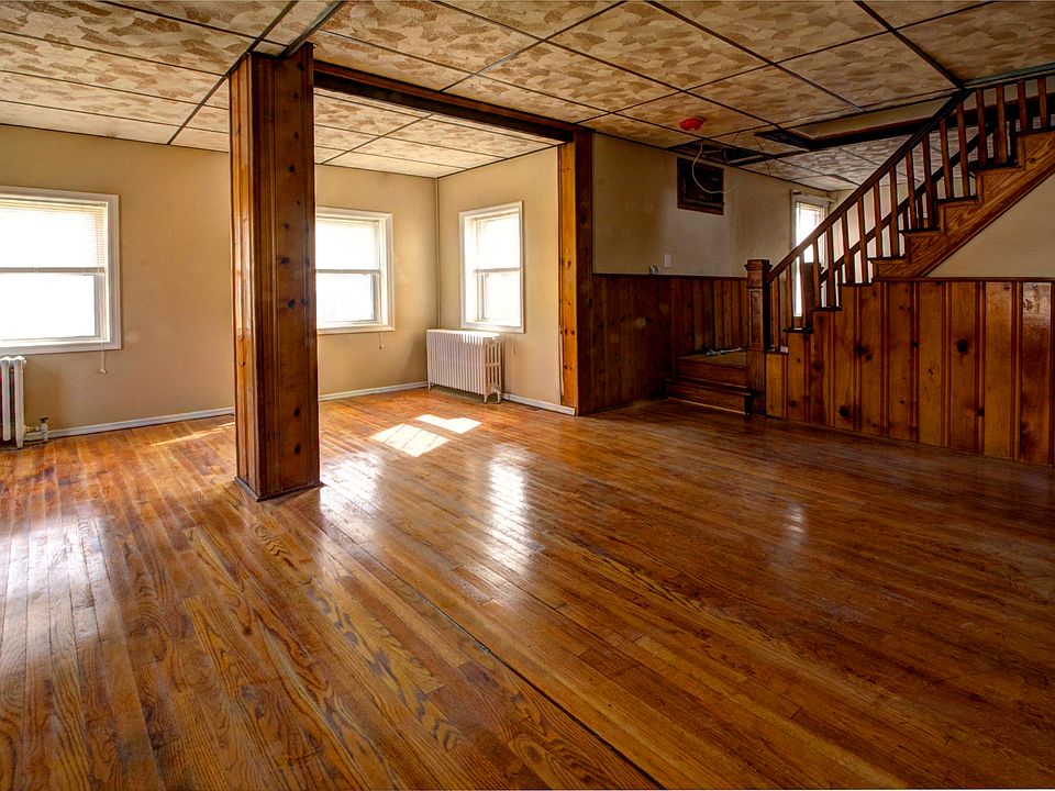 2nd image of 4321 Ridge Ave