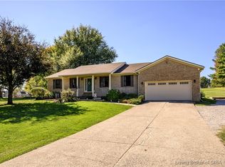 6415 Meadow Oak Dr, Georgetown, IN 47122