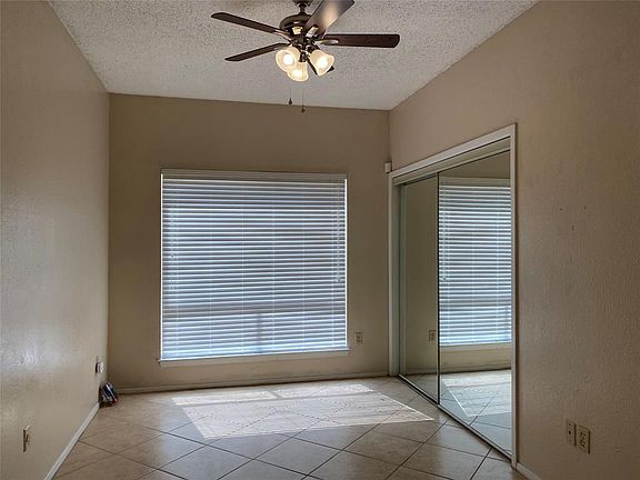 5th image of 806 W 24th St APT 119