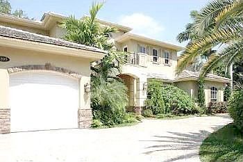 1st image of 3890 Braganza Ave
