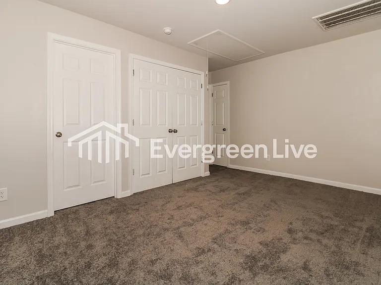 4622 Smithfield Ln — Photo 8