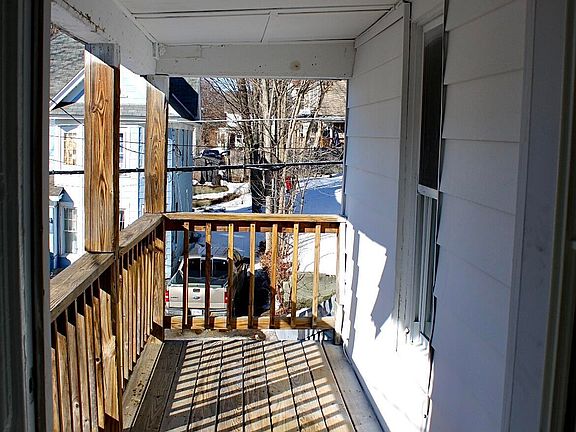 4th image of 22 Eagle Street