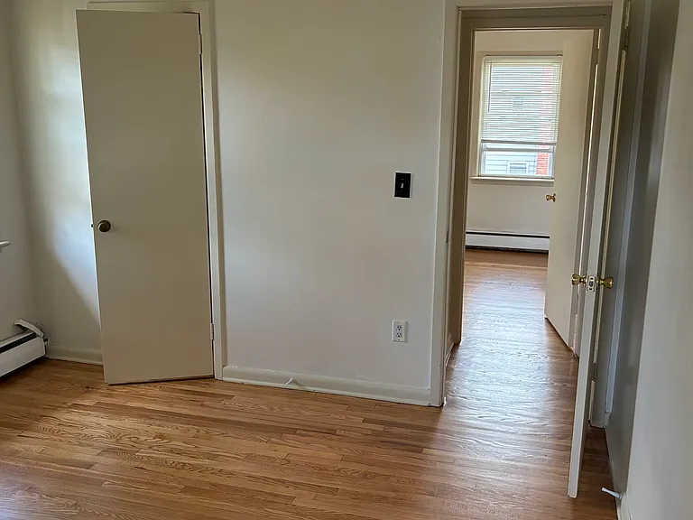 700 Roselle St — Photo 3