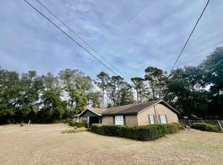 208 Howard St, Varnville, SC 29944