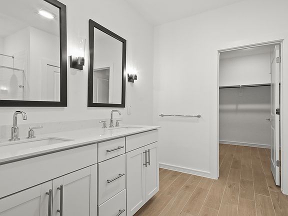 Primary bath with freestanding vanity